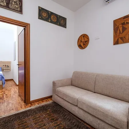 Apartment Centocelle, New Enjoyable Rome